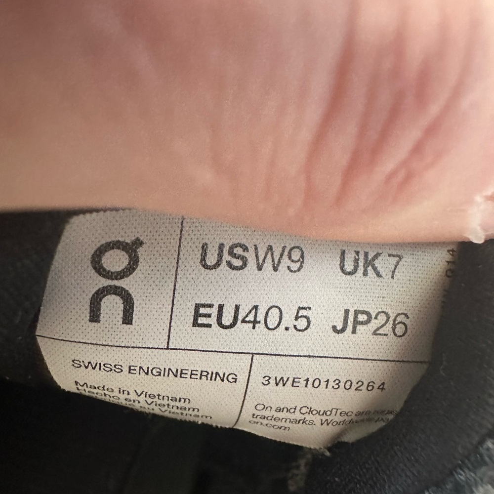 ON CLOUD Black Cloudrunner 2 Sneakers - image 8